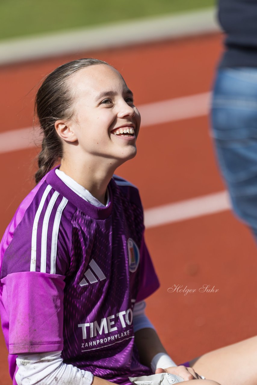 Bild 234 - wBJ VfL Pinneberg - Germania Schnelsen : Ergebnis: 15:1